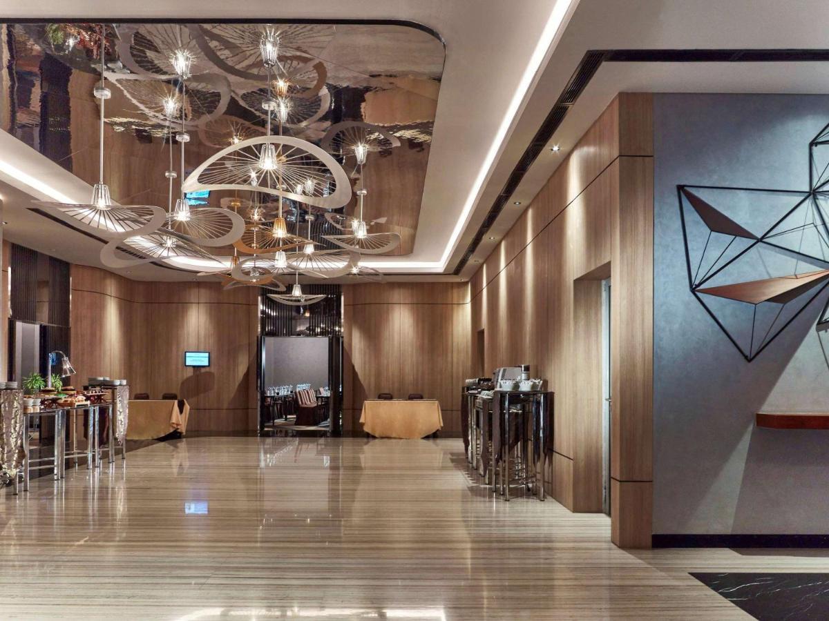 Novotel Karawang Exterior foto